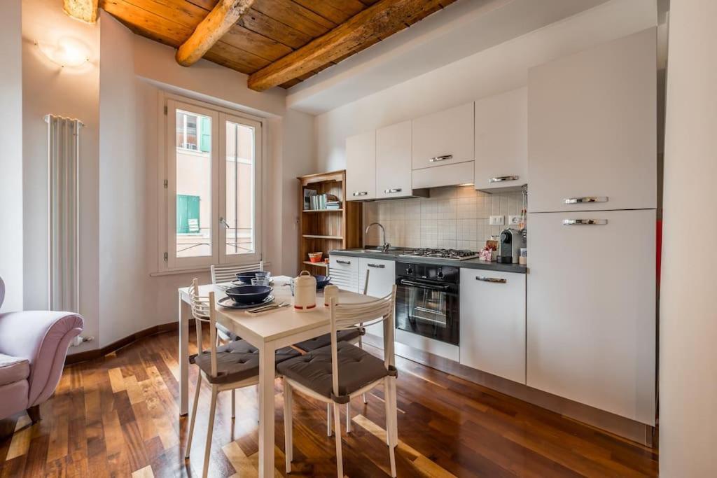 San Vitale Apartment โบโลญญา ภายนอก รูปภาพ