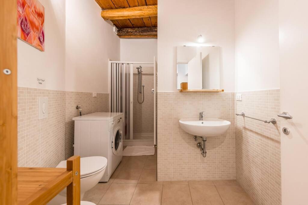 San Vitale Apartment โบโลญญา ภายนอก รูปภาพ