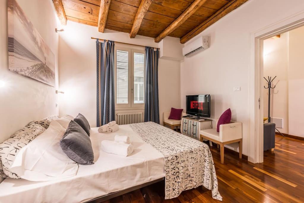 San Vitale Apartment โบโลญญา ภายนอก รูปภาพ
