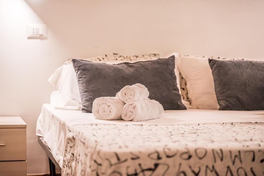 San Vitale Apartment โบโลญญา ภายนอก รูปภาพ