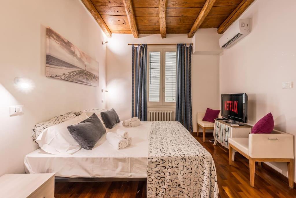 San Vitale Apartment โบโลญญา ภายนอก รูปภาพ